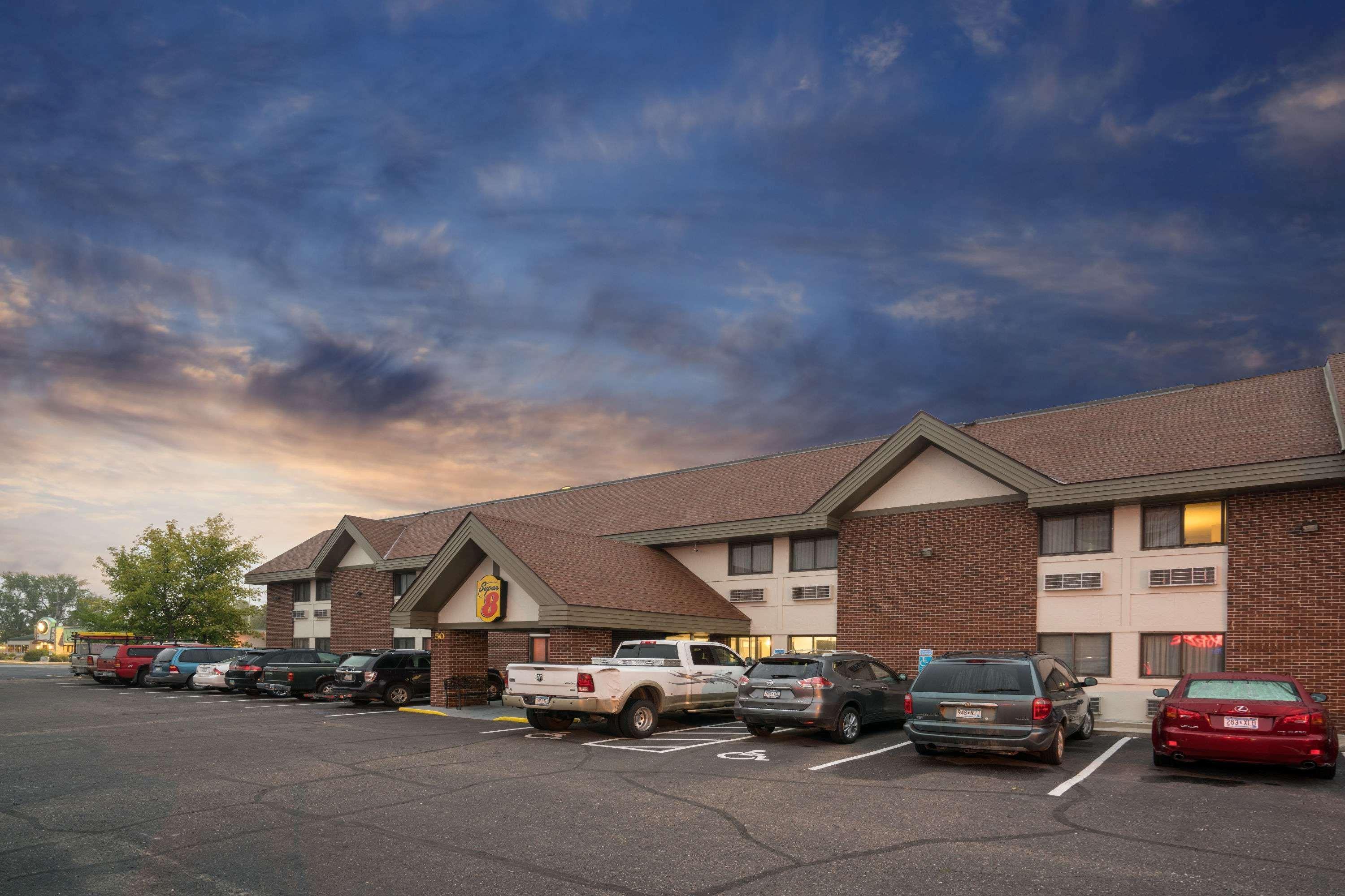 Super 8 By Wyndham St. Cloud Motel Dış mekan fotoğraf